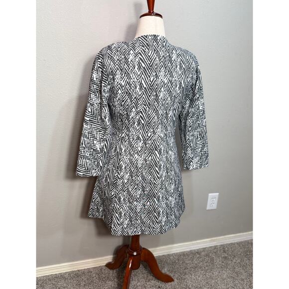 CAbi Zig Zag jacket ponte knit black white button front pockets 3/4 sleeve Sz M - Picture 6 of 9
